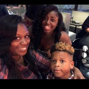 Meet your Posher, Angela